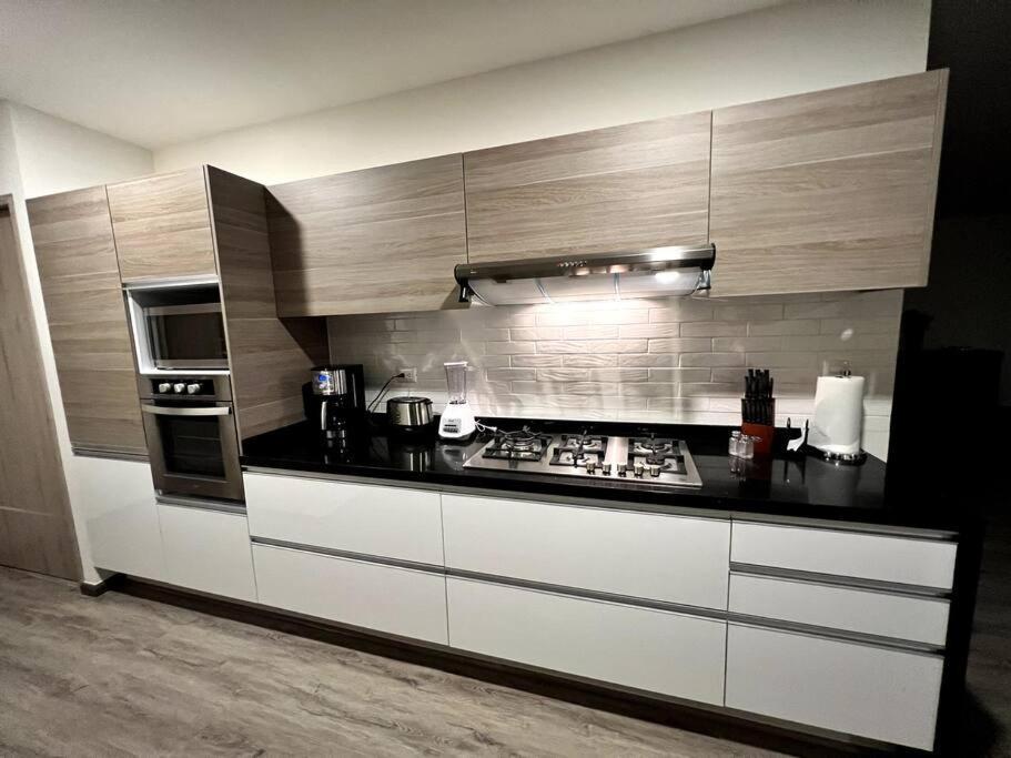 Luxury 3Br Apartment W Pool, Spa & Stunning Views 普埃布拉 外观 照片